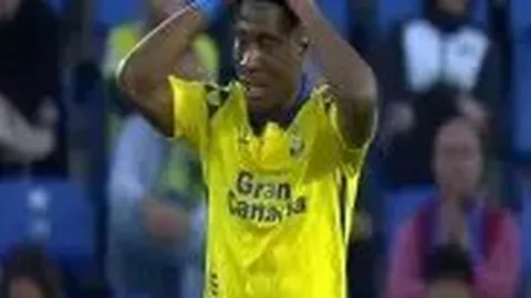 少年纵情驰骋，白马金榜留名，究竟是哪首歌曲？《长街繁华》全歌词同步收录